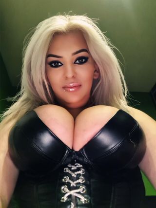 Kamilla Női szexpartner +36 30 521 7317 fénykép 44