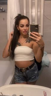 Lorina (29) - Debrecen