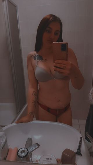 Debóra Női szexpartner +36 30 380 4649 fénykép 2