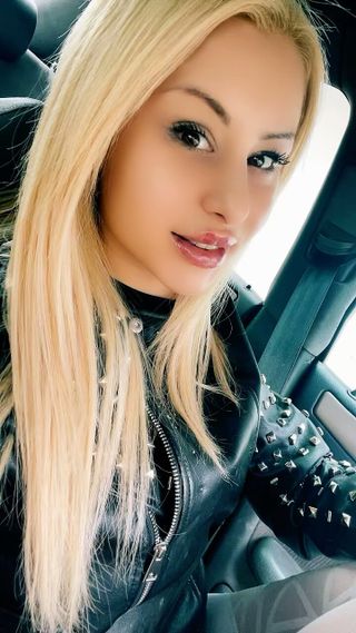 Virág Női szexpartner +36 70 286 4141 fénykép 5