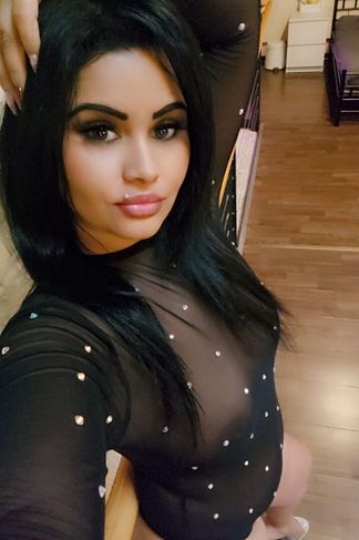 Debrecen, 22 éves escort, Nia