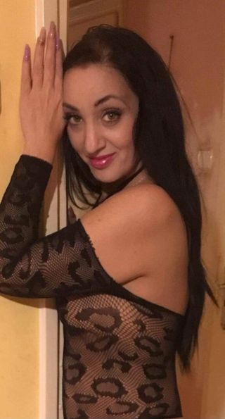 Zsaklin Női szexpartner +36 70 322 7281 fénykép 2