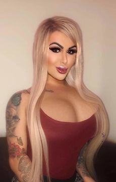 Barbie Svéd Masszőr