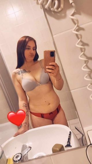 Debóra Női szexpartner +36 30 380 4649 fénykép 1