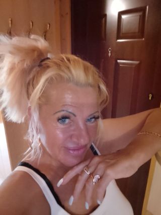 Szamanta Női szexpartner +36 30 318 9641 fénykép 38