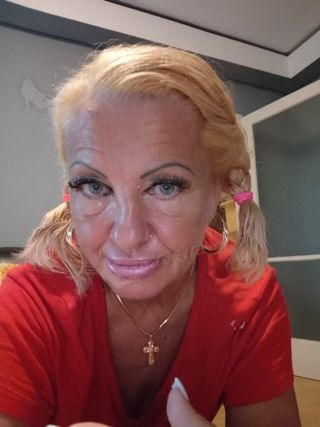 Szamanta Női szexpartner +36 30 318 9641 fénykép 19