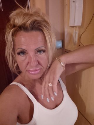 Szamanta Női szexpartner +36 30 318 9641 fénykép 48