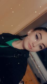 Emili (23) - Debrecen