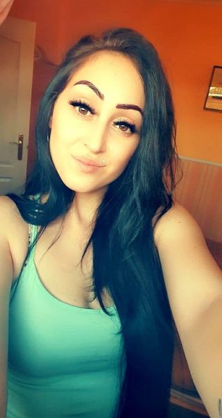 Lizus Webcam Női szexpartner +36 30 467 4643 fénykép 83