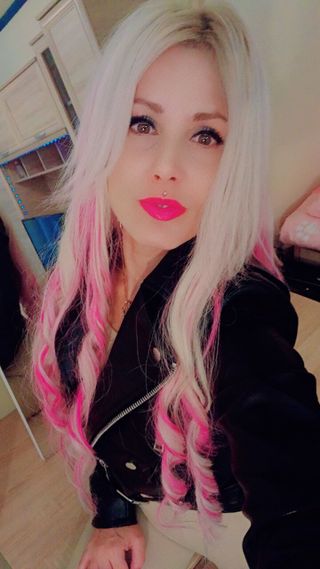 Szamanta Női szexpartner +36 30 231 6789 fénykép 3