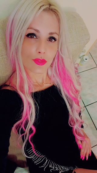 Szamanta Női szexpartner +36 30 231 6789 fénykép 6