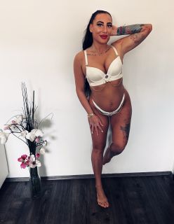 Vivikee (25) - Győr