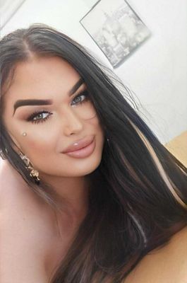 VidékiLány - Trans Lola 26 éves transzvesztita - Debrecen +36302193150 @ videkilany.hu