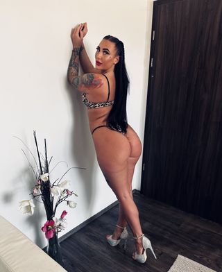 Vivikee Női szexpartner +36 30 592 5834 fénykép 90