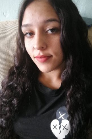 Osztopán, 19 éves escort, Szonya