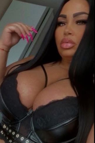 Debrecen, 31 éves escort, Vivienn