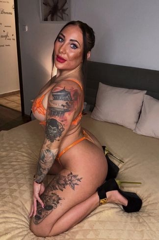 Győr, 26 éves escort, Vivikee