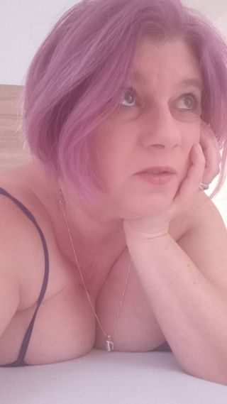 Szonja Női szexpartner +36 30 584 4707 fénykép 1