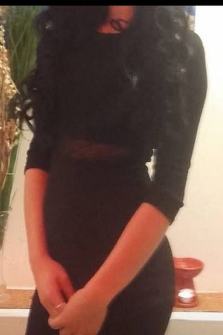 Lenti, 30 éves escort, Amina