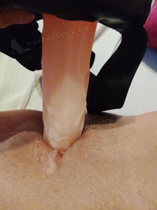 Szamanta Női szexpartner +36 30 318 9641 fénykép 26