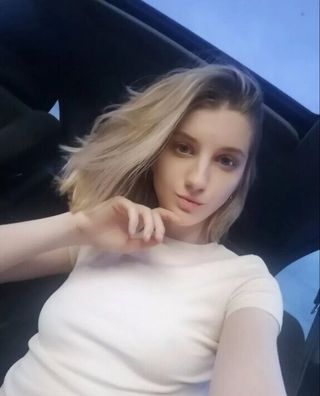 RenikeWEBCAM Női szexpartner +36 20 596 7845 fénykép 14