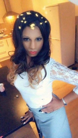 Dolloresz csincsi Transzi szexpartner +36 30 240 5985 fénykép 2